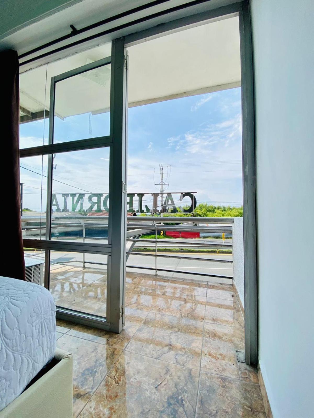 Hotel West California Puerto Espejo エクステリア 写真