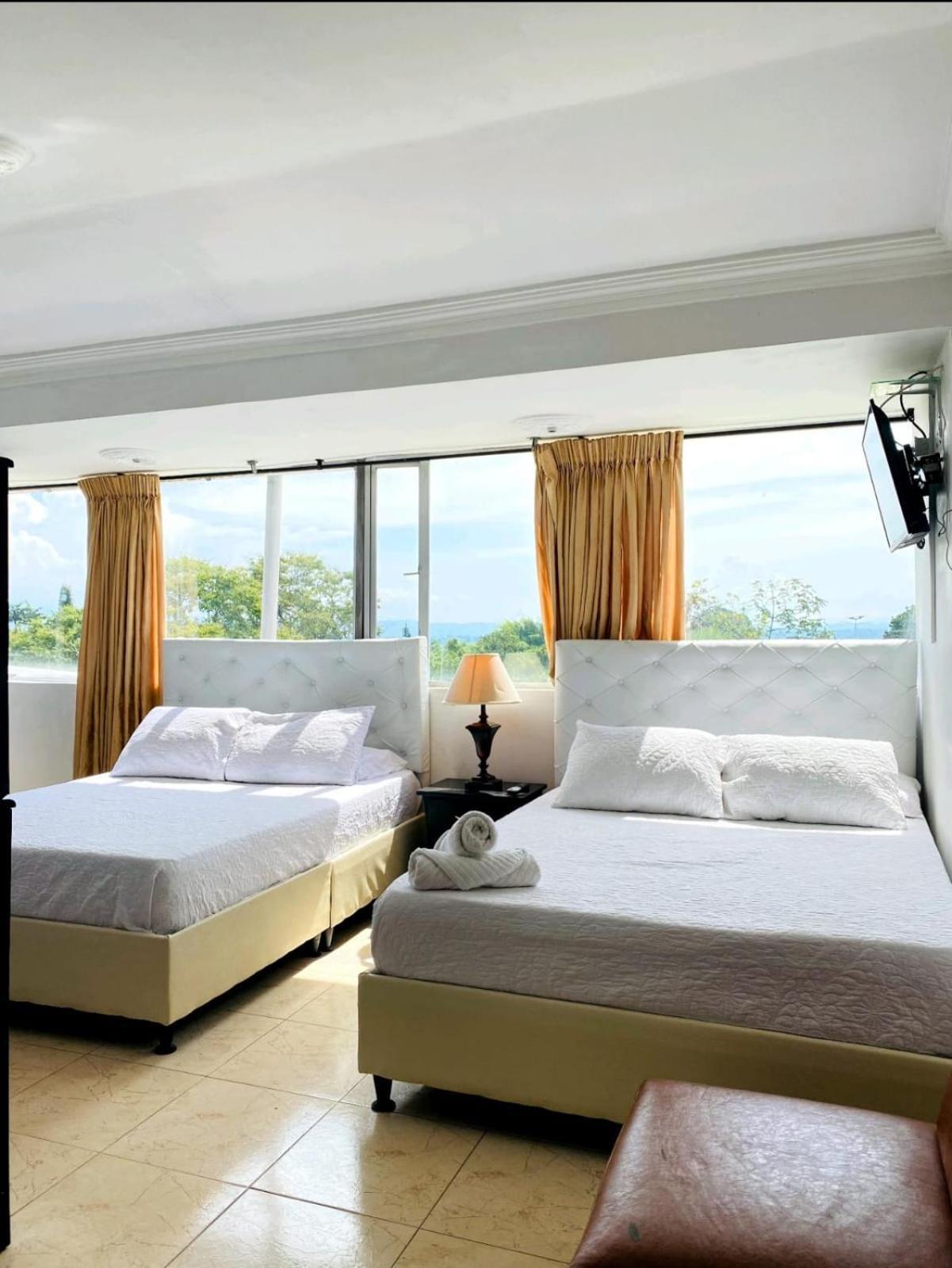Hotel West California Puerto Espejo エクステリア 写真